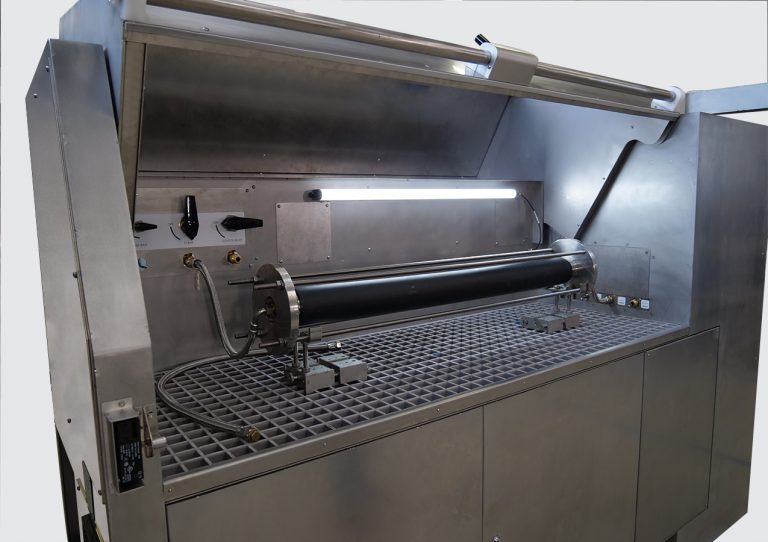 Banc de génération de pression pour canalisation